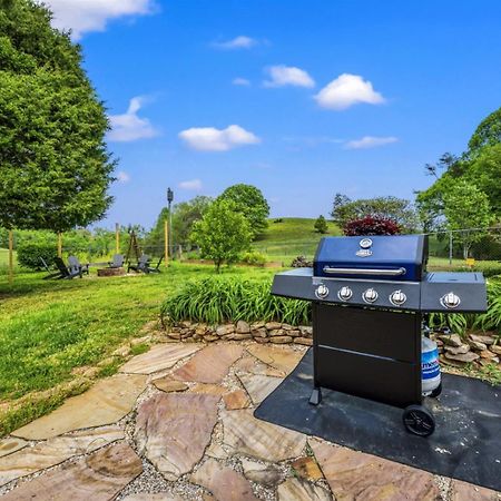 Hidden Star Hideaway-Blackberry Farm-Smoky Mtn Nat Park-Hot Tub- Fire Pit- Fenced Yard- Pet Friendly Walland Exteriör bild
