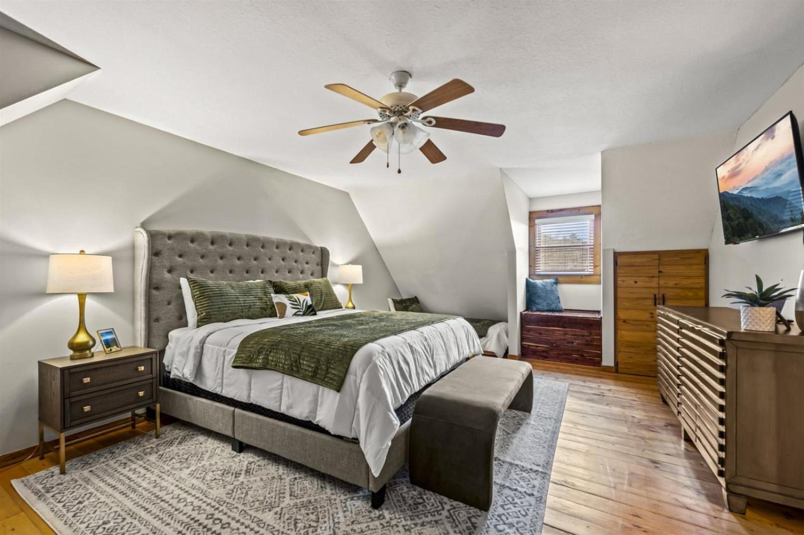Hidden Star Hideaway-Blackberry Farm-Smoky Mtn Nat Park-Hot Tub- Fire Pit- Fenced Yard- Pet Friendly Walland Exteriör bild