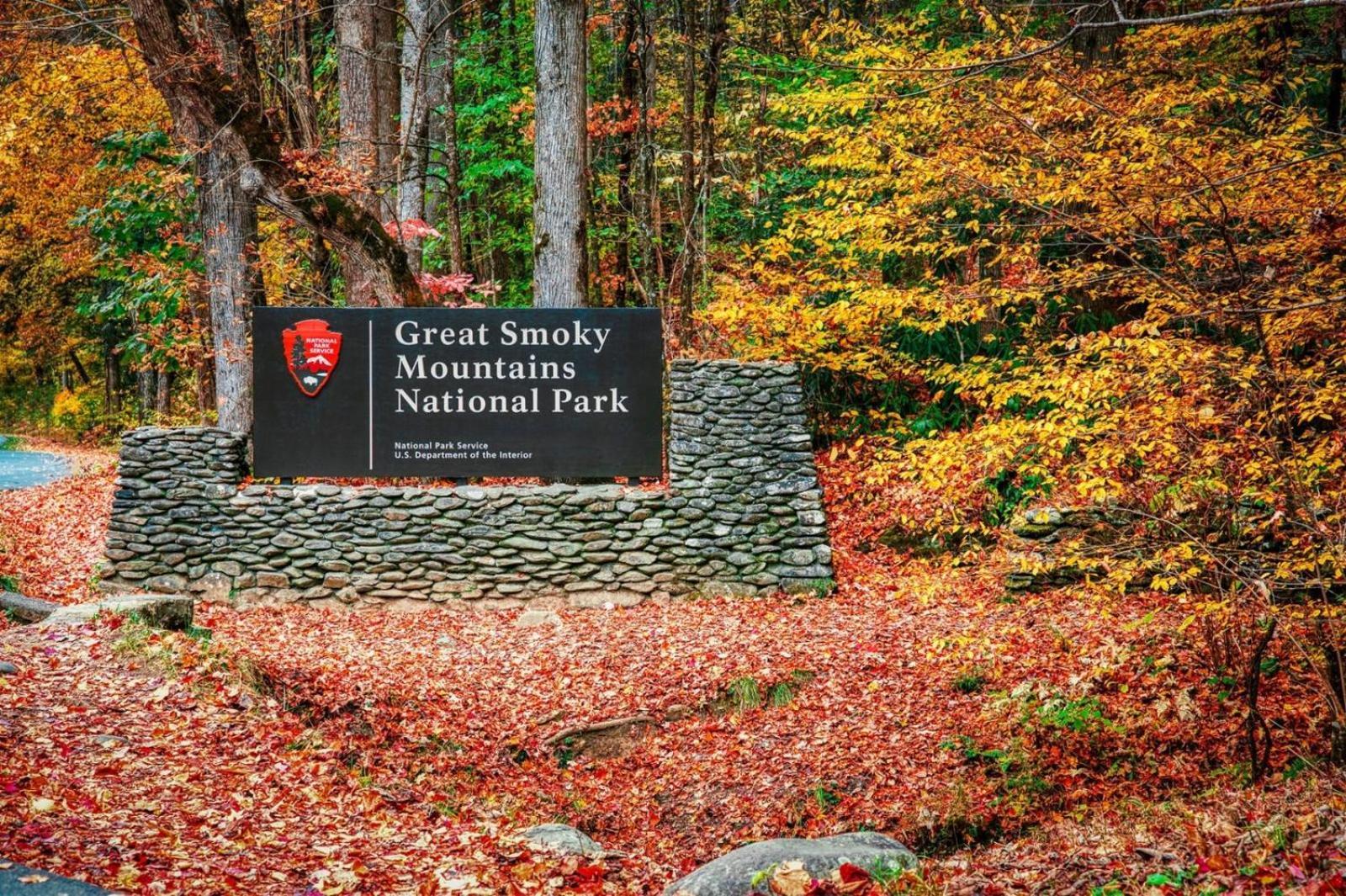 Hidden Star Hideaway-Blackberry Farm-Smoky Mtn Nat Park-Hot Tub- Fire Pit- Fenced Yard- Pet Friendly Walland Exteriör bild