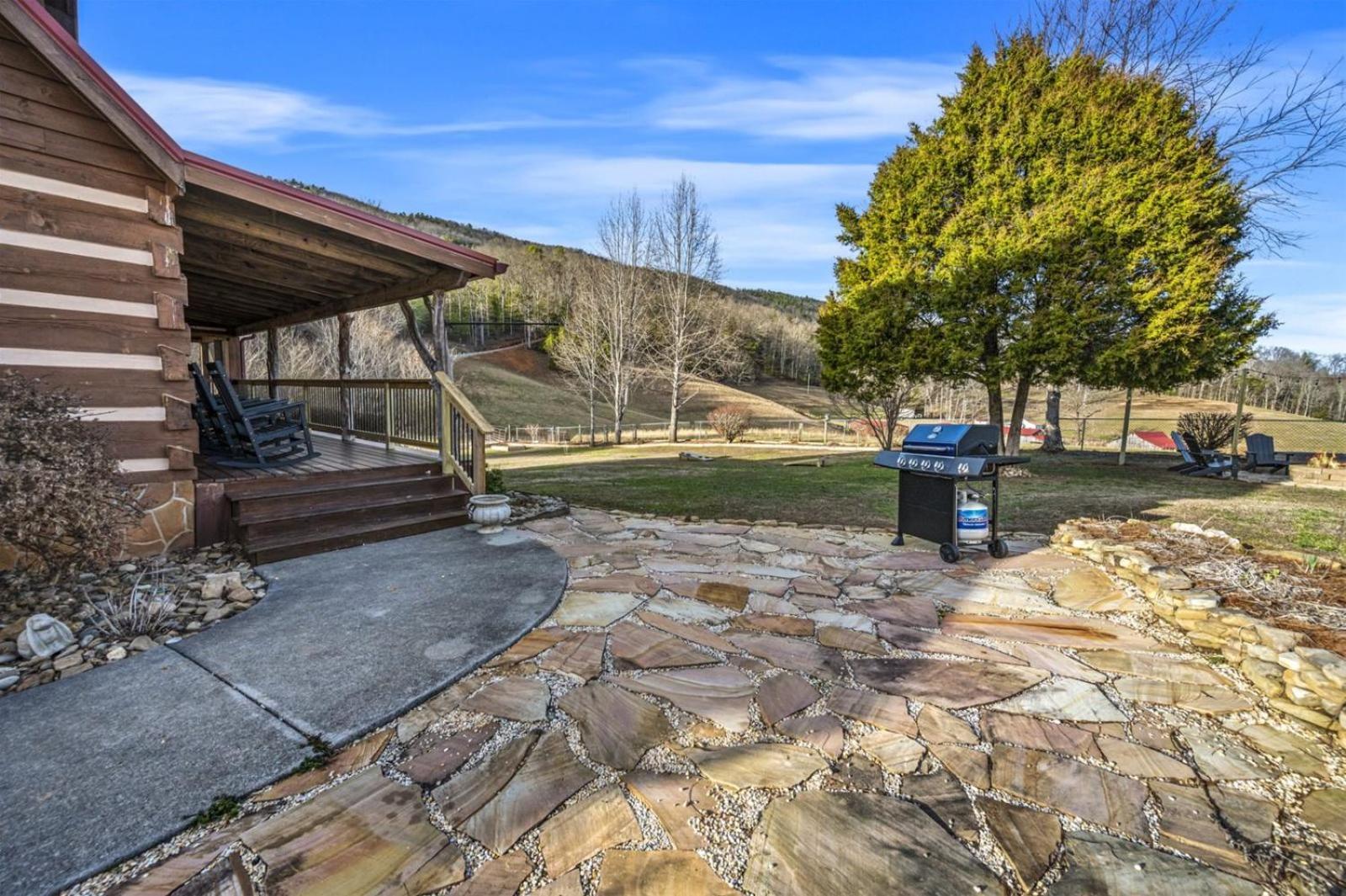 Hidden Star Hideaway-Blackberry Farm-Smoky Mtn Nat Park-Hot Tub- Fire Pit- Fenced Yard- Pet Friendly Walland Exteriör bild