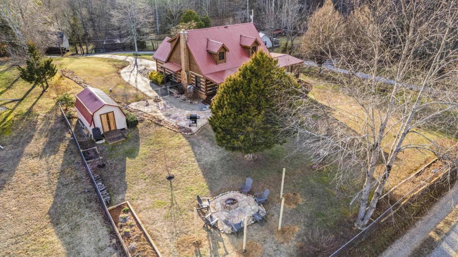 Hidden Star Hideaway-Blackberry Farm-Smoky Mtn Nat Park-Hot Tub- Fire Pit- Fenced Yard- Pet Friendly Walland Exteriör bild