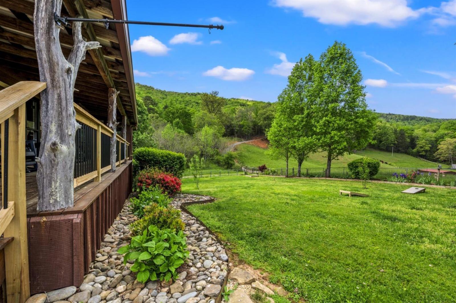 Hidden Star Hideaway-Blackberry Farm-Smoky Mtn Nat Park-Hot Tub- Fire Pit- Fenced Yard- Pet Friendly Walland Exteriör bild