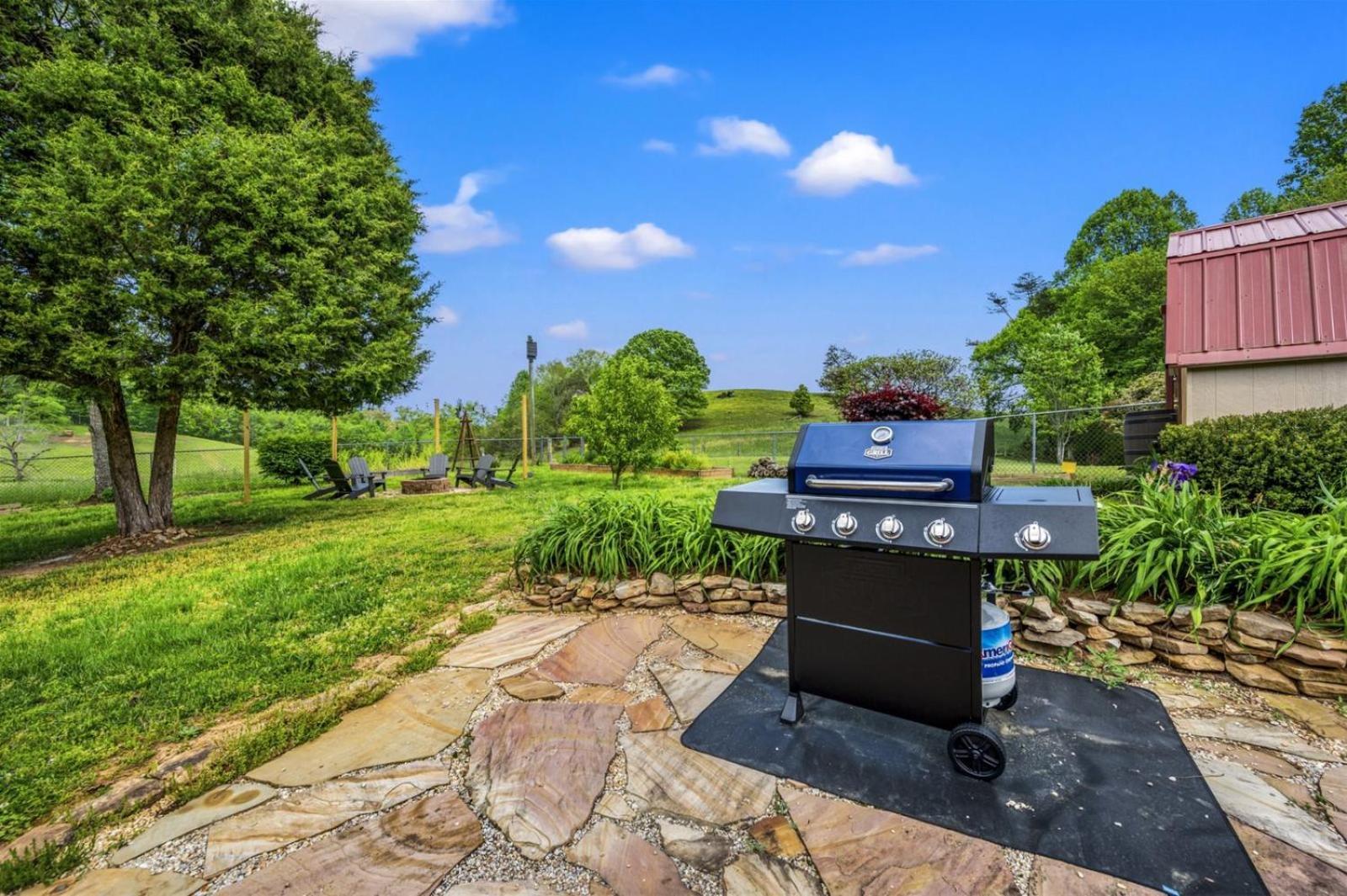 Hidden Star Hideaway-Blackberry Farm-Smoky Mtn Nat Park-Hot Tub- Fire Pit- Fenced Yard- Pet Friendly Walland Exteriör bild